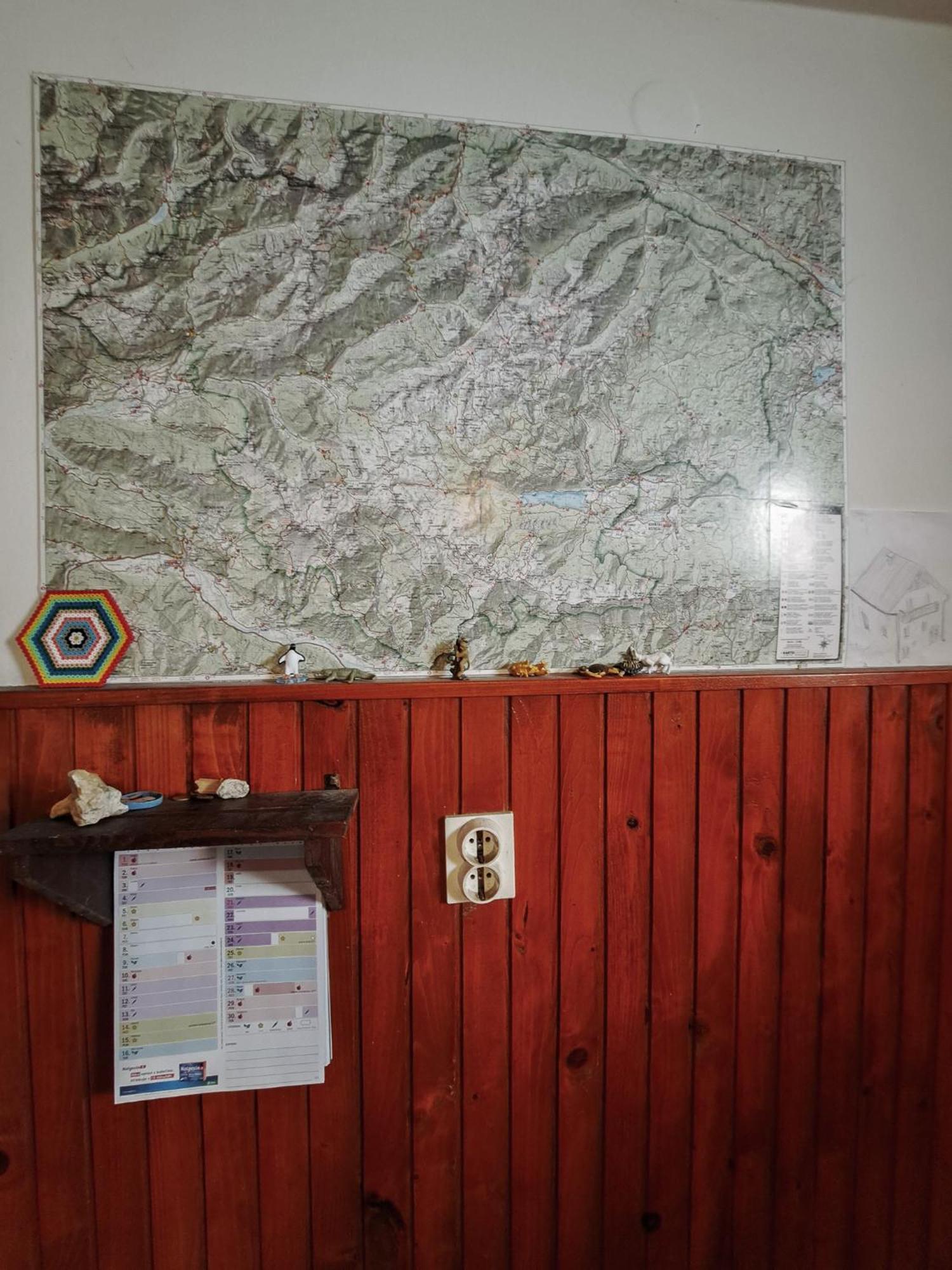 Апартаменты Hikers Hut Hisar Podbrdo Экстерьер фото
