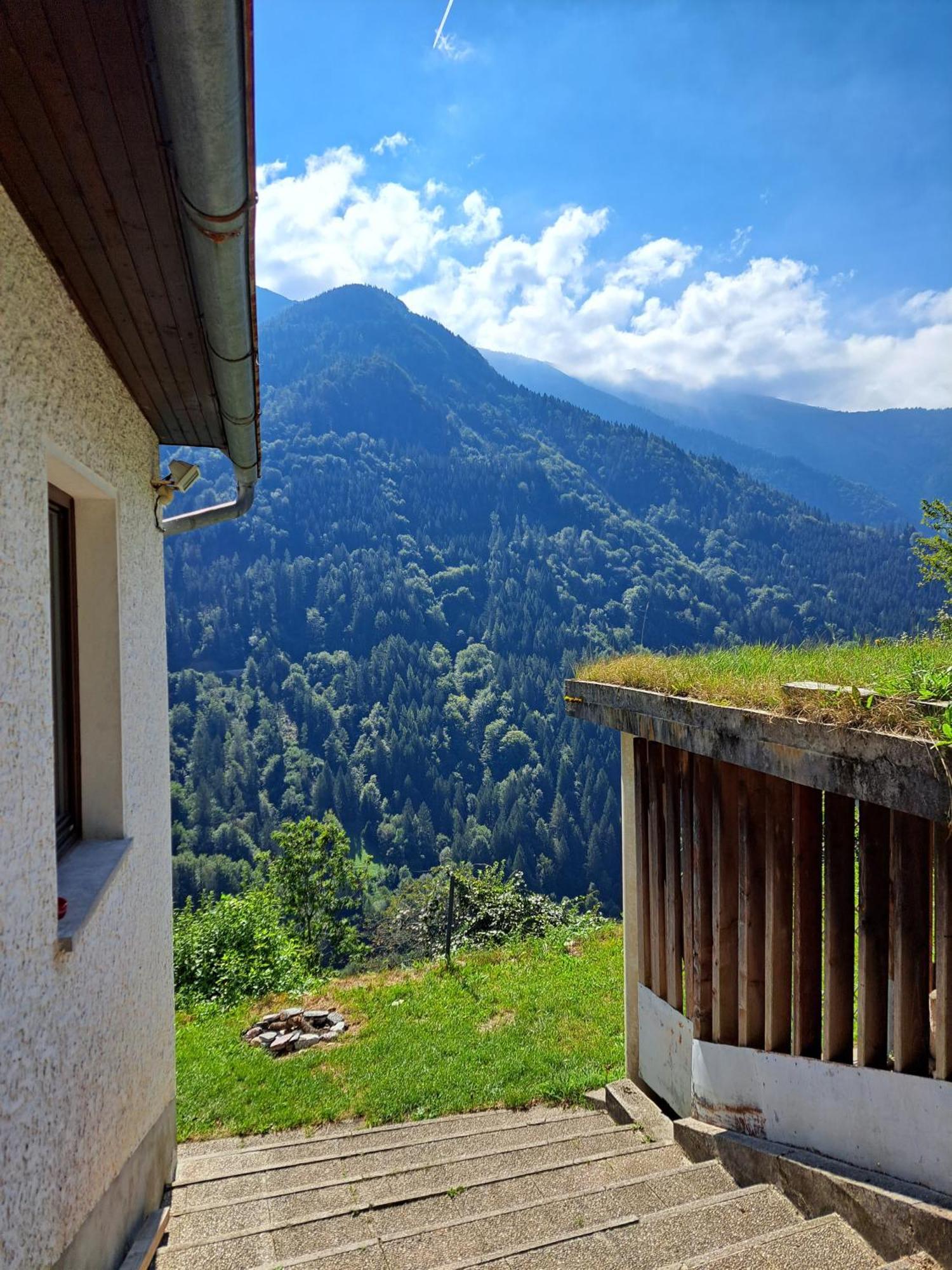 Апартаменты Hikers Hut Hisar Podbrdo Экстерьер фото